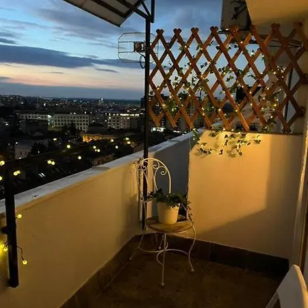 Sky Nest - Small Studio, Grand View Appartamento